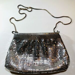La Regale Silver chain link vintage Clutch